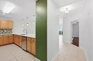 113 SW Brooks Street SW, Fort Walton Beach, FL 32548 - Photo 9