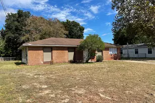 121 NW Willard Road NW, Fort Walton Beach, FL 32548 - Photo 1