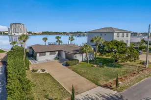 717 Sailfish Dr, Fort Walton Beach, FL 32548 - Photo 1