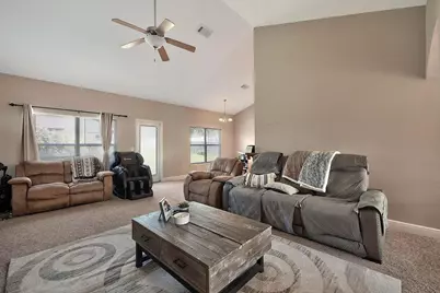 607 Rowan Circle, Crestview, FL 32536 - Photo 3