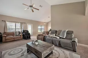 607 Rowan Cir, Crestview, FL 32536 - Photo 3