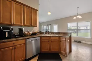 607 Rowan Cir, Crestview, FL 32536 - Photo 11