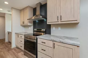 696 Passion Flower St, Defuniak Springs, FL 32433 - Photo 11