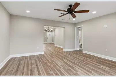 251 Gregory Drive, Mary Esther, FL 32569 - Photo 9