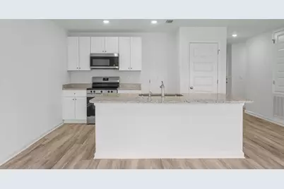 303 Staggerbush Street, Freeport, FL 32439 - Photo 7