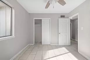 131 Bayou View Dr, Fort Walton Beach, FL 32547 - Photo 11