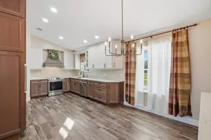 7525 Kingswood Rd, Southport, FL 32409 - Photo 11