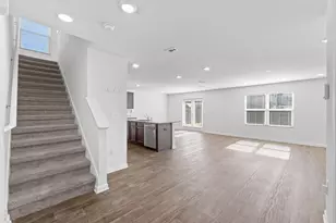 1017 Limpkin St, Crestview, FL 32539 - Photo 3