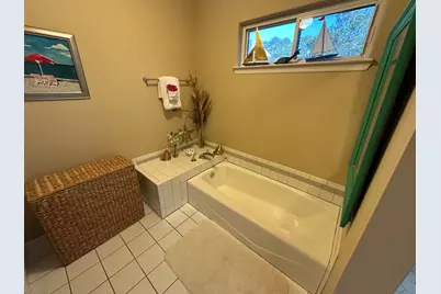 21904 Lakeview Drive, Panama City Beach, FL 32413 - Photo 25