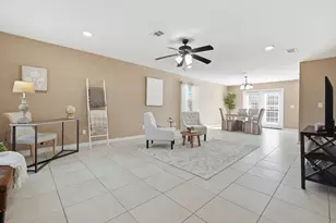 499 Eisenhower Dr, Crestview, FL 32539 - Photo 5