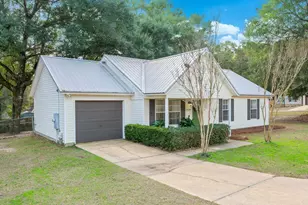 2534 Sunset Dr, Crestview, FL 32536 - Photo 3