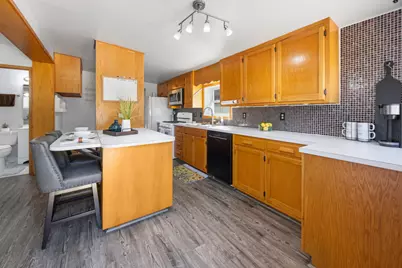 366 NE Osborne Drive NE, Fort Walton Beach, FL 32548 - Photo 13