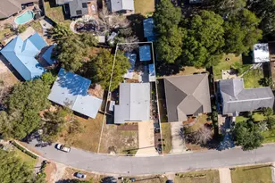 366 NE Osborne Dr NE, Fort Walton Beach, FL 32548 - Photo 3