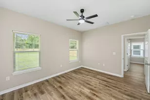 1359 E Chestnut Ave E, Crestview, FL 32539 - Photo 21