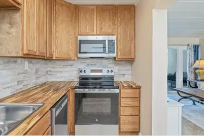 300 Miracle Strip Parkway Parkway #3A, Mary Esther, FL 32569 - Photo 9