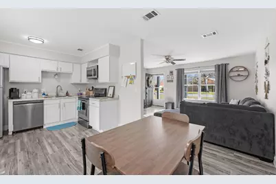 827 Blvd De L Orleans, Mary Esther, FL 32569 - Photo 5