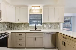 403 Aruba Way, Niceville, FL 32578 - Photo 5