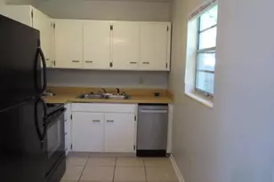 712 Newport Dr, Fort Walton Beach, FL 32547 - Photo 7