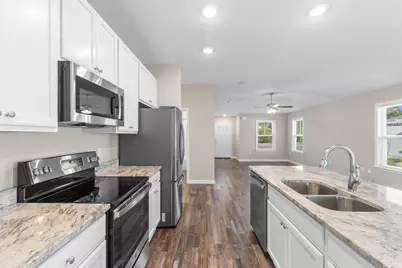 145 NE Fourth Avenue NE, Crestview, FL 32539 - Photo 11