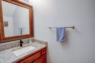 2404 Suwanee Ln, Fort Walton Beach, FL 32547 - Photo 7