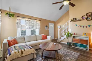 412 Woodland Park Cir, Mary Esther, FL 32569 - Photo 9