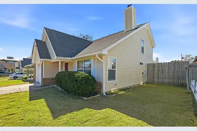 412 Woodland Circle, Mary Esther, FL 32569 - Photo 5