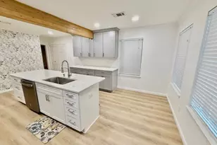 1003 Sandra Dr, Mary Esther, FL 32569 - Photo 13