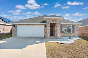 4735 Airmen Dr, Crestview, FL 32539 - Photo 1