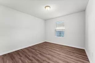 698 Whispering Creek Ave, Freeport, FL 32439 - Photo 11