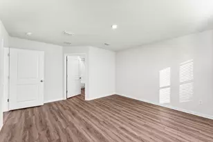 698 Whispering Creek Ave, Freeport, FL 32439 - Photo 23