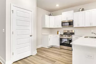 8146 Fox Hunt Dr, Milton, FL 32583 - Photo 5