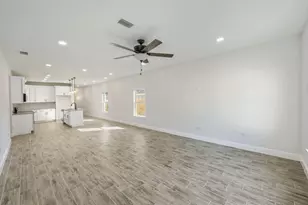 751 E Chestnut East Ave E, Crestview, FL 32536 - Photo 15