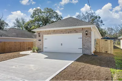 751 E Chestnut East Avenue E, Crestview, FL 32536 - Photo 3
