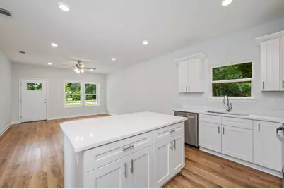 583 Brock Avenue, Crestview, FL 32539 - Photo 9