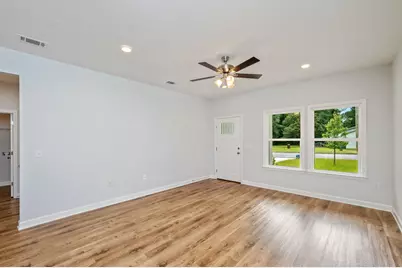 583 Brock Avenue, Crestview, FL 32539 - Photo 5