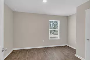 585 Earl Godwin Rd, Freeport, FL 32439 - Photo 13