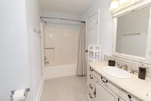 206 Parkwood Cir, Niceville, FL 32578 - Photo 21