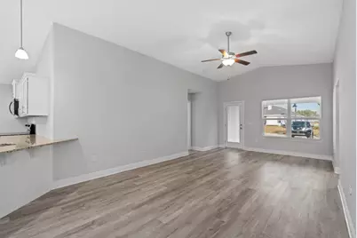 571 Riverwalk Circle, Freeport, FL 32439 - Photo 11