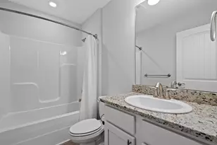 571 Riverwalk Cir, Freeport, FL 32439 - Photo 23