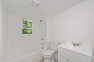 76 Clay St, Defuniak Springs, FL 32435 - Photo 17