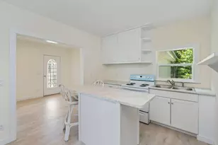 76 Clay St, Defuniak Springs, FL 32435 - Photo 13