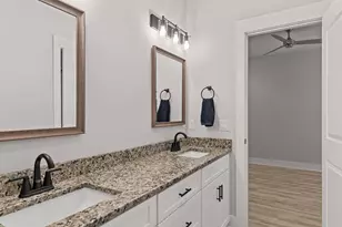 995 Airport Rd, Destin, FL 32541 - Photo 29