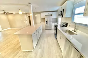 795 Bay St, Crestview, FL 32536 - Photo 9