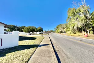 795 Bay St, Crestview, FL 32536 - Photo 5