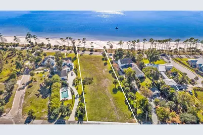 1108 W Beach Drive W, Panama City, FL 32401 - Photo 1