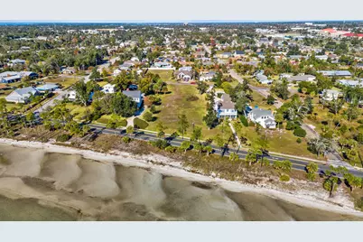 1108 W Beach Drive W, Panama City, FL 32401 - Photo 17