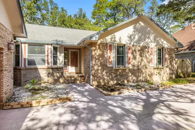 125 E Bermuda Circle E, Niceville, FL 32578 - Photo 5