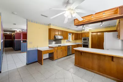 125 E Bermuda Circle E, Niceville, FL 32578 - Photo 17