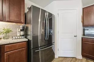 1056 Limpkin St St, Crestview, FL 32539 - Photo 7