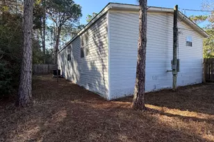 2244 Jeannie St, Navarre, FL 32566 - Photo 5